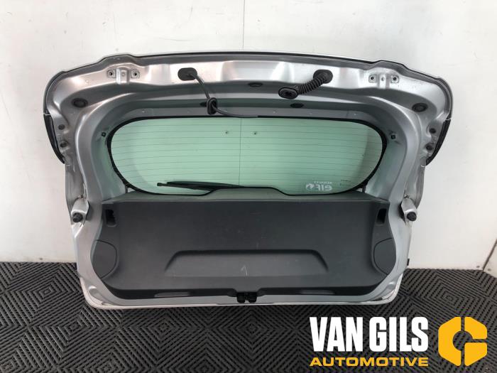 Tailgate from a Renault Clio IV (5R) 1.5 dCi 90 FAP 2017