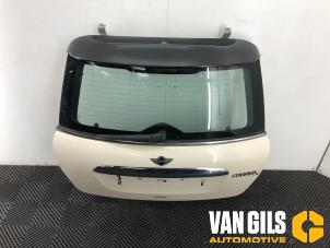 Używane Tylna klapa Mini Mini (R56) 1.6 16V Cooper S Cena na żądanie oferowane przez Van Gils Automotive
