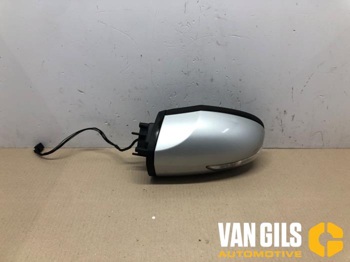 Außenspiegel links Mercedes B 2.0 B-180 CDI 16V - A1718200942 MERCEDES 