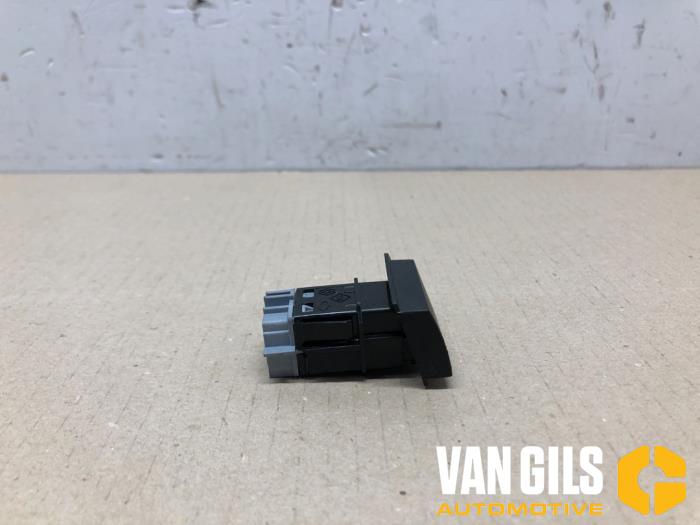 Central locking switch from a Renault Clio IV (5R) 1.5 dCi 90 FAP 2017