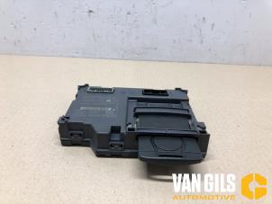 Used Ignition lock + key Renault Clio IV (5R) 1.5 dCi 90 FAP Price on request offered by Van Gils Automotive