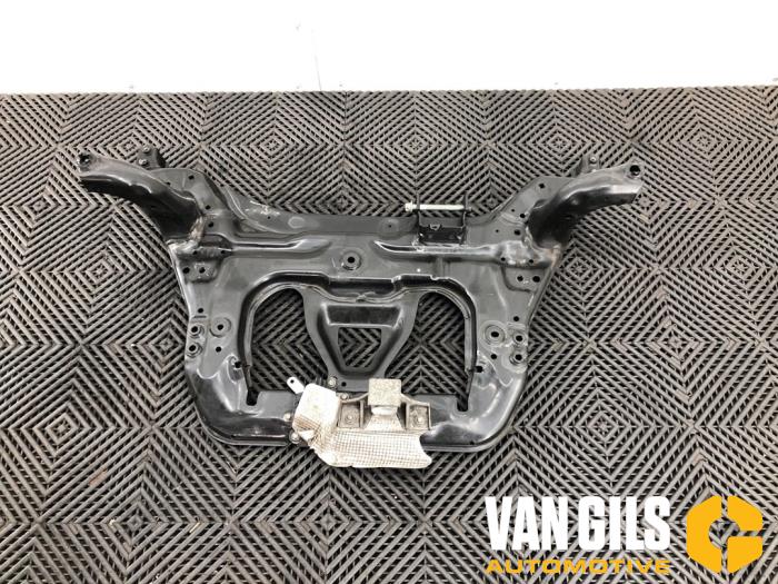 Subframe from a Mercedes-Benz A (177.0) 1.3 A-180 Turbo 16V 2019