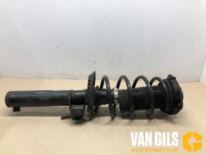 Usagé Barre amortisseur avant gauche Volkswagen Golf VI (5K1) 1.4 TSI 122 16V Prix sur demande proposé par Van Gils Automotive
