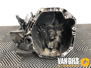 Used Gearbox Renault Clio IV (5R) 1.5 dCi 90 FAP Price on request offered by Van Gils Automotive