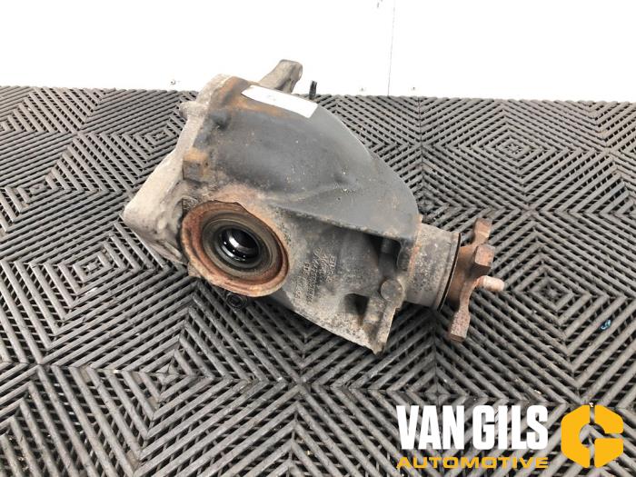 Rear differential from a Mercedes-Benz Vito Mixto (447.7) 2.2 116 CDI 16V 2015
