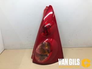 Używane Tylne swiatlo pozycyjne lewe Peugeot 107 1.0 12V Cena na żądanie oferowane przez Van Gils Automotive