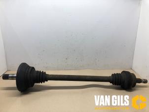 Usagé Arbre de transmission arrière gauche Mercedes S (W221) 5.5 S-550 32V Prix sur demande proposé par Van Gils Automotive