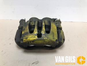 Used Front brake calliper, right Mercedes Vito Mixto (447.7) 2.2 116 CDI 16V Price on request offered by Van Gils Automotive