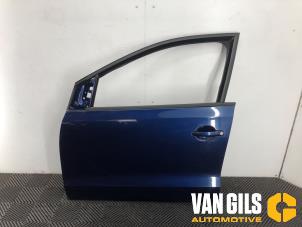 Usagé Portière 4portes avant gauche Volkswagen Polo V (6R) 1.2 TDI 12V BlueMotion Prix sur demande proposé par Van Gils Automotive