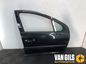 Usados Puerta 4 puertas derecha delante Peugeot 207/207+ (WA/WC/WM) 1.4 16V VTi Precio de solicitud ofrecido por Van Gils Automotive