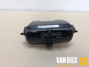 Used Front ashtray BMW 5 serie (F10) 535i 24V TwinPower Turbo Price on request offered by Van Gils Automotive