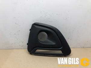 Usagé Plaque de protection feu antibrouillard droit Peugeot 108 1.0 12V VVT-i Prix sur demande proposé par Van Gils Automotive