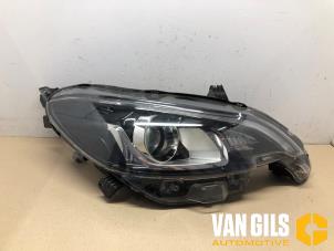 Used Headlight, right Peugeot 108 1.0 12V VVT-i Price € 300,00 Margin scheme offered by Van Gils Automotive