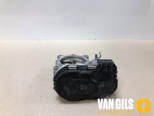 Usados Cuerpo de válvula de mariposa Mercedes CLA (117.3) 1.6 CLA-180 16V Precio de solicitud ofrecido por Van Gils Automotive