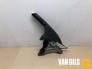 Używane Dzwignia hamulca postojowego Volkswagen Polo VI (AW1) 1.0 TSI 12V Cena na żądanie oferowane przez Van Gils Automotive