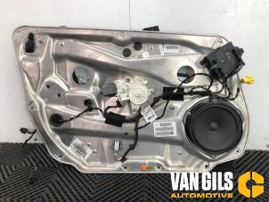 Gebrauchte Fenstermechanik 4-türig links vorne Mercedes C (W204) 2.2 C-220 CDI 16V Preis € 65,00 Margenregelung angeboten von Van Gils Automotive