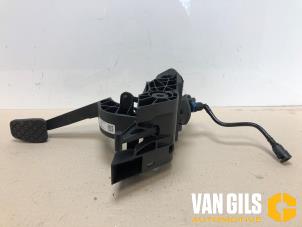 Used Clutch pedal Ford Fiesta 7 1.0 EcoBoost 12V 100 Price € 29,99 Margin scheme offered by Van Gils Automotive