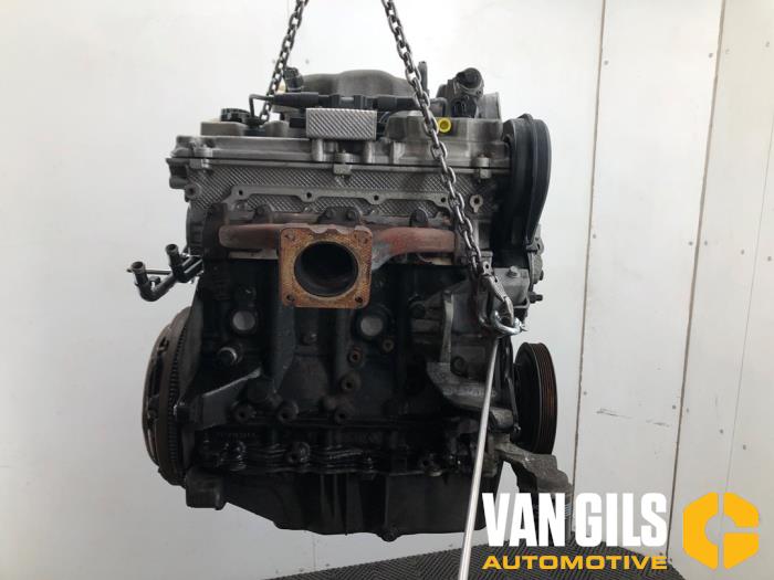 Used Engine Chrysler Voyager/Grand Voyager (RG/RS) 2.4i 16V Price € 600,00 Margin scheme offered by Van Gils Automotive
