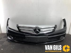 Używane Zderzak przedni Mercedes CLC (C203) 2.2 220 CDI 16V Cena na żądanie oferowane przez Van Gils Automotive