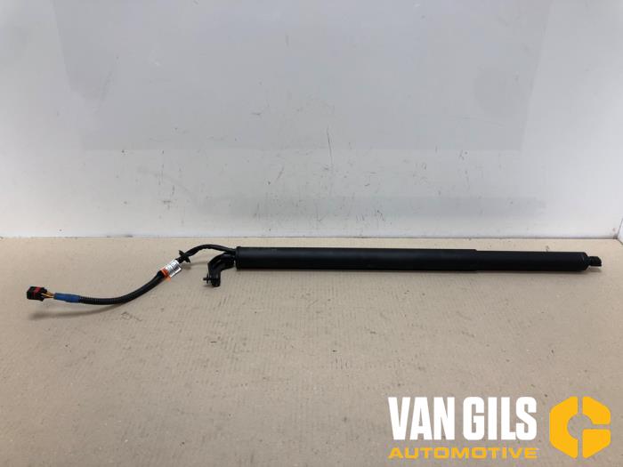 Gasdämpfer links hinten van een Nissan Qashqai (J12) 1.5 VC-T e-Power 16V 2023