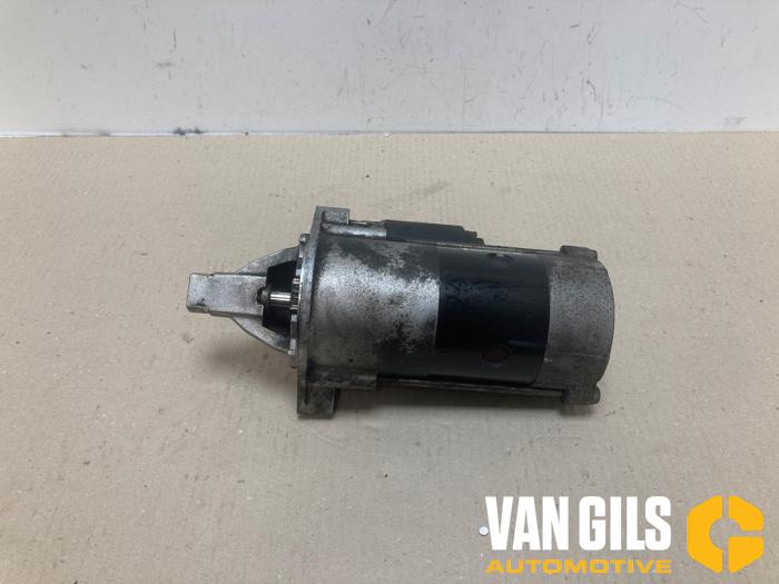 Used Starter Chrysler Voyager/Grand Voyager (RG/RS) 2.8 CRD 16V Autom. (Dodge Ram Van) Price € 30,00 Margin scheme offered by Van Gils Automotive
