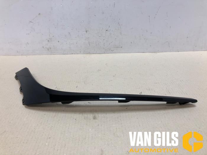 Front bumper strip, right Hyundai Kona 39 kWh - 86564DDAA0