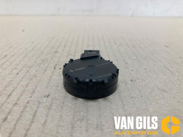 Regensensor van een Nissan Qashqai (J12) 1.5 VC-T e-Power 16V 2023