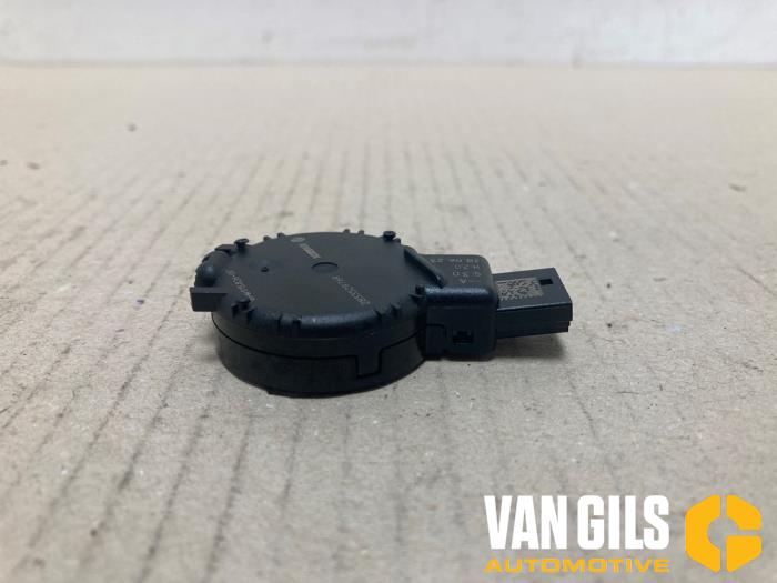 Regensensor van een Nissan Qashqai (J12) 1.5 VC-T e-Power 16V 2023