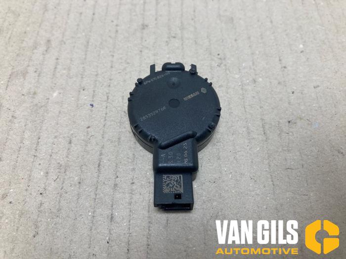 Regensensor van een Nissan Qashqai (J12) 1.5 VC-T e-Power 16V 2023