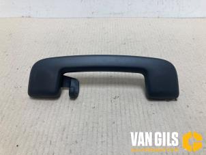 Begagnade Handtag Nissan Qashqai (J12) 1.5 VC-T e-Power 16V Pris € 30,00 Marginaltabell erbjuds av Van Gils Automotive