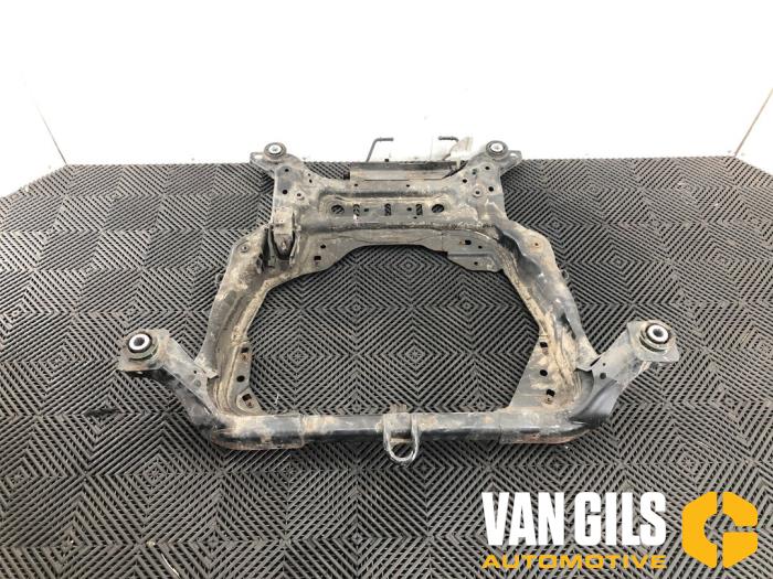 Usados Subchasis Landrover Range Rover Evoque (LVJ/LVS) 2.0 Si4 240 16V 5-drs. Precio € 299,99 Norma de margen ofrecido por Van Gils Automotive