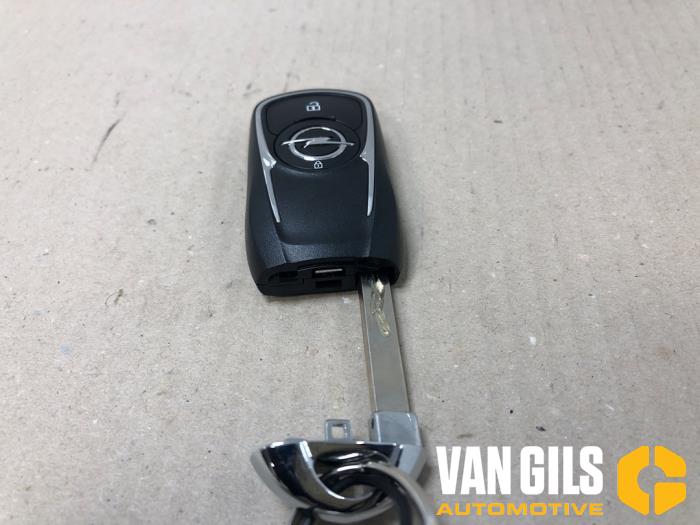 Nyckel från en Opel Astra K 1.0 Turbo 12V 2017