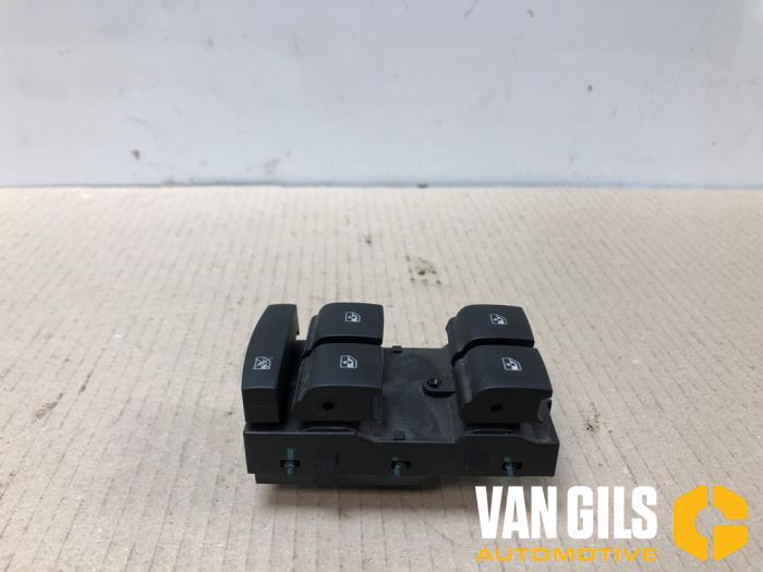 Usados Interruptor de ventanilla eléctrica Opel Meriva (B) 1.4 Turbo 16V ecoFLEX Precio € 30,00 Norma de margen ofrecido por Van Gils Automotive