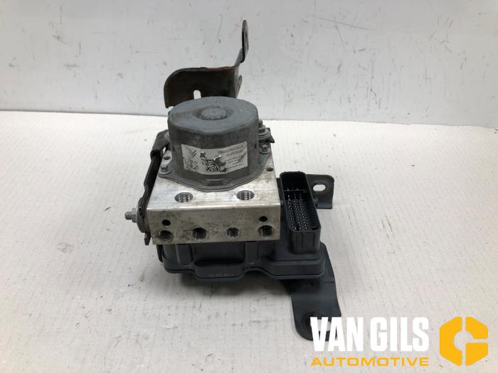 Begagnade ABS-pump Peugeot 308 (L3/L8/LB/LH/LP) 1.2 12V e-THP PureTech 130 Pris på förfrågan erbjuds av Van Gils Automotive