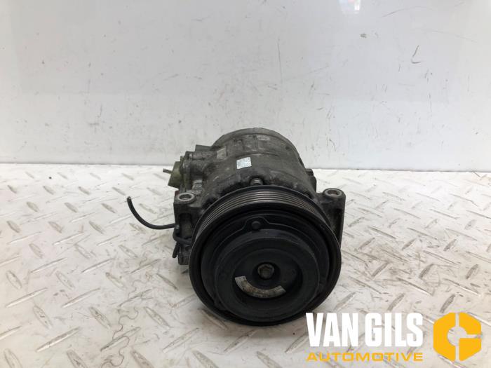 Usagé Pompe clim Saab 9-5 (YS3E) 2.3t 16V Prix € 35,00 Règlement à la marge proposé par Van Gils Automotive