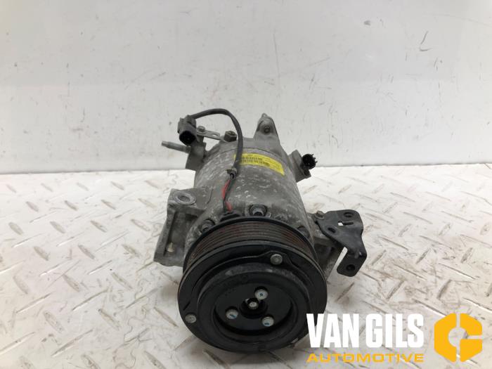 Gebrauchte Klimapumpe Ford B-Max (JK8) 1.0 EcoBoost 12V 120 Preis auf Anfrage angeboten von Van Gils Automotive