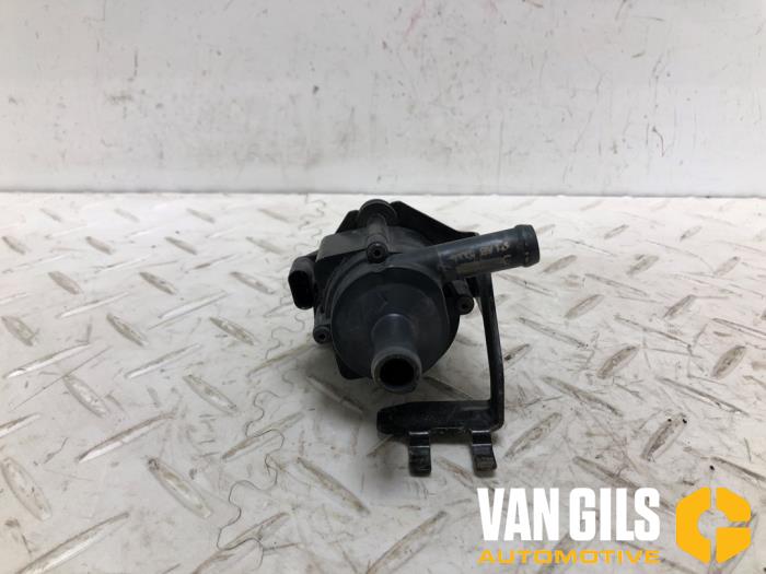 Begagnade Extra vattenpump Ford B-Max (JK8) 1.0 EcoBoost 12V 120 Pris på förfrågan erbjuds av Van Gils Automotive
