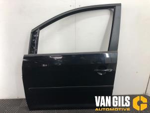 Begagnade Dörr, 4-dörrars, vänster fram Volkswagen Touran (1T1/T2) 1.9 TDI 105 Pris € 100,00 Marginaltabell erbjuds av Van Gils Automotive