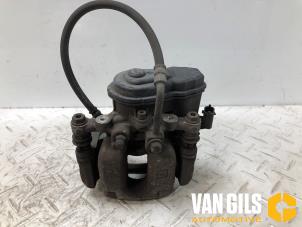 Begagnade Bakre bromsok, vänster Opel Astra K 1.0 Turbo 12V Pris € 75,00 Marginaltabell erbjuds av Van Gils Automotive