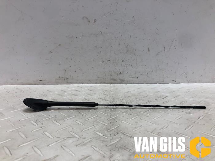 Używane Antena Ford B-Max (JK8) 1.0 EcoBoost 12V 120 Cena na żądanie oferowane przez Van Gils Automotive