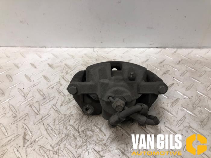 Gebrauchte Bremszange rechts vorne Ford B-Max (JK8) 1.0 EcoBoost 12V 120 Preis auf Anfrage angeboten von Van Gils Automotive