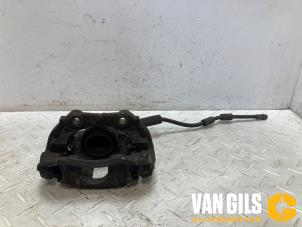 Gebrauchte Bremszange rechts vorne Peugeot 307 (3A/C/D) 1.6 16V Preis auf Anfrage angeboten von Van Gils Automotive