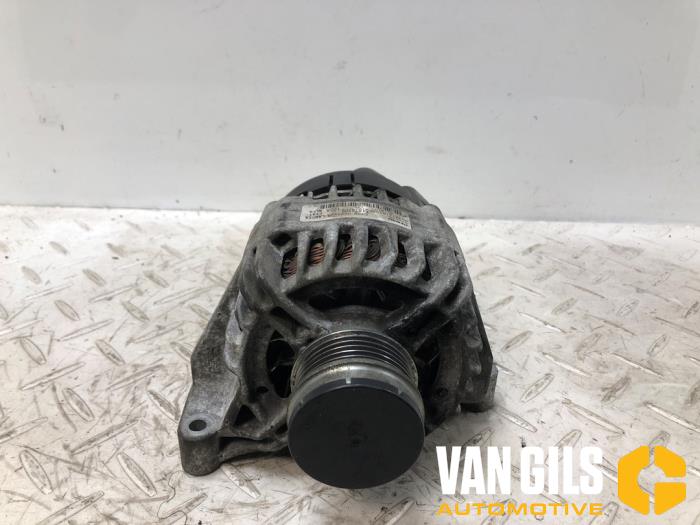 Begagnade Dynamo Fiat Punto III (199) 0.9 TwinAir Pris € 35,00 Marginaltabell erbjuds av Van Gils Automotive