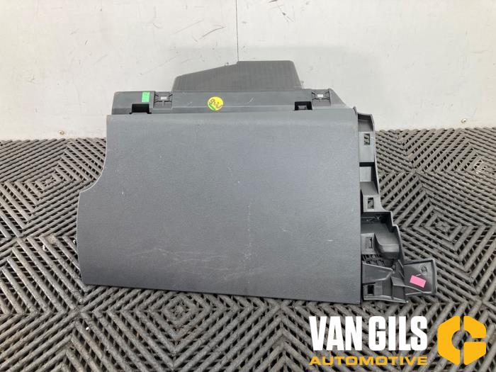 Begagnade Handskfack Peugeot 508 SW (8E/8U) 1.6 HDiF 16V Pris på förfrågan erbjuds av Van Gils Automotive