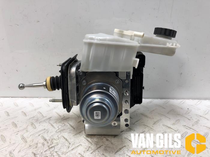 Usagé Assistant de freinage BMW X5 (G05) xDrive 45 e iPerformance 3.0 24V Prix sur demande proposé par Van Gils Automotive