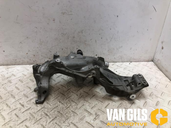 Usagé Support dynamo haut Mercedes B (W246/W242) 2.2 B-220 CDI BlueEFFICIENCY,d 16V Prix € 49,99 Règlement à la marge proposé par Van Gils Automotive
