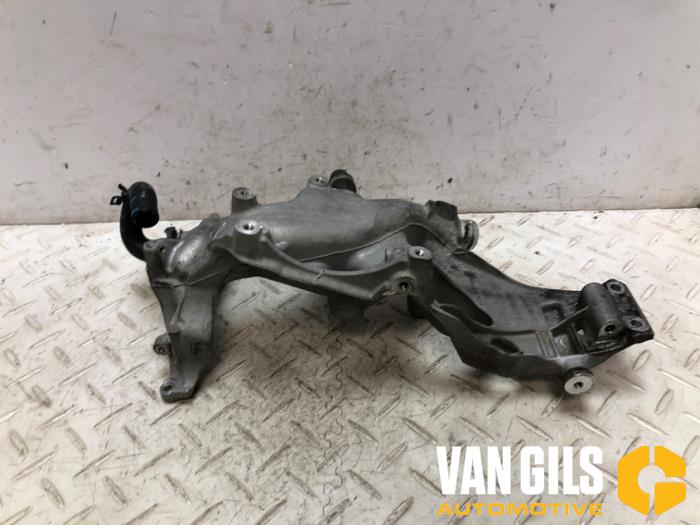 Usagé Support pompe direction assistée Mercedes B (W246/W242) 2.2 B-220 CDI BlueEFFICIENCY,d 16V Prix sur demande proposé par Van Gils Automotive