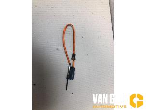 Engine temperature sensor from a Volvo V40 (MV) 1.6 D2 2014