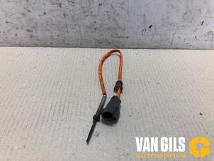 Engine temperature sensor from a Volvo V40 (MV) 1.6 D2 2014