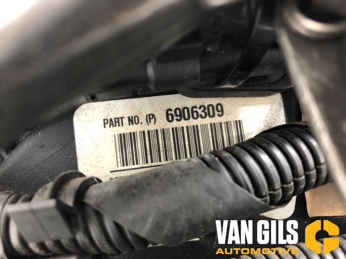 Engine Volvo V40 1.6 D2 - 36001726 D4162T - Van Gils Automotive